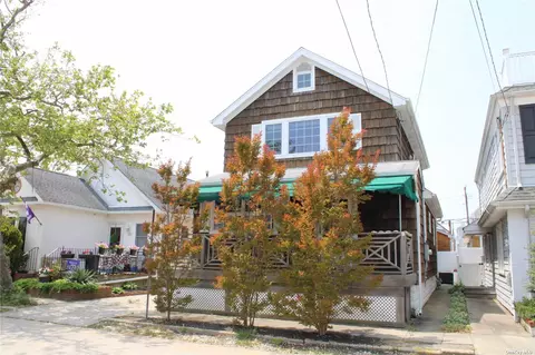 81 Bellmore Ave, Point Lookout, NY 11569
