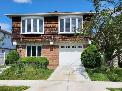 161-07 85 St, Howard Beach, NY 11414