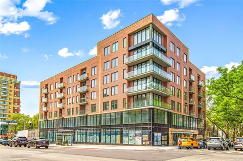 42-80 Main St #3B, Flushing, NY 11355