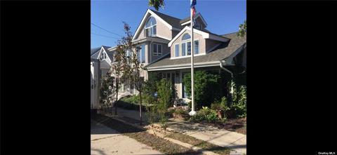 75 Baldwin Ave, Point Lookout, NY 11569