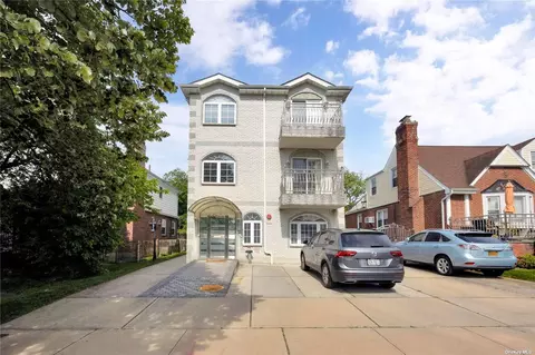 69-49 185th St #2A, Fresh Meadows, NY 11365