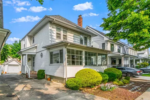 38-28 217th St, Bayside, NY 11361