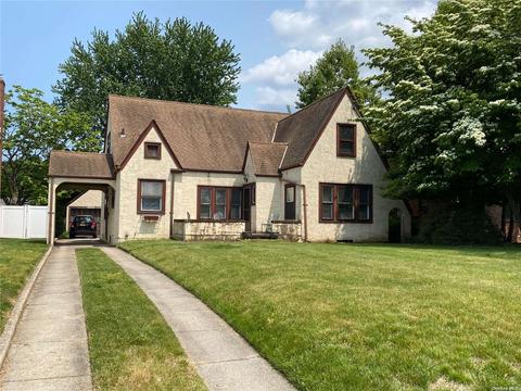 412 Mineola Blvd, Williston Park, NY 11596