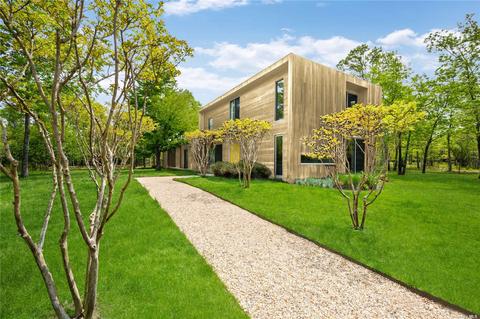 107 Swamp Rd, East Hampton, NY 11937