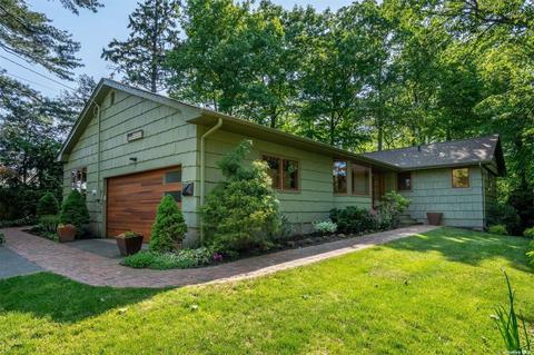 23 Tall Oak Dr, Huntington, NY 11743