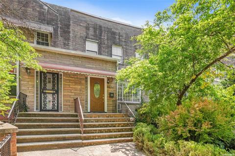 66-34 Burns St, Flushing, NY 11374