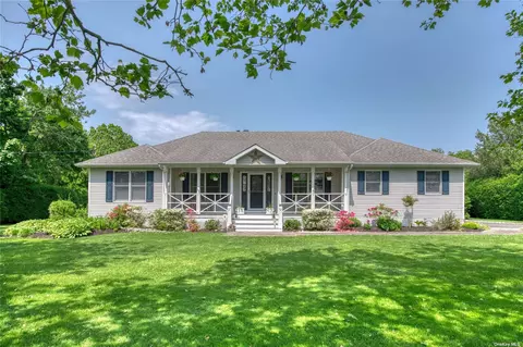 2580 Duck Pond Rd, Cutchogue, NY 11935