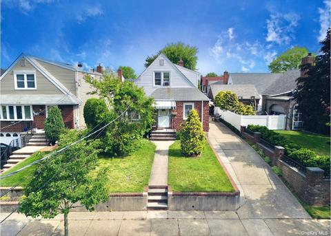45 Stewart Ave, Stewart Manor, NY 11530
