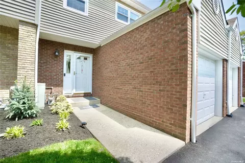 1479 William St #1479, North Merrick, NY 11566