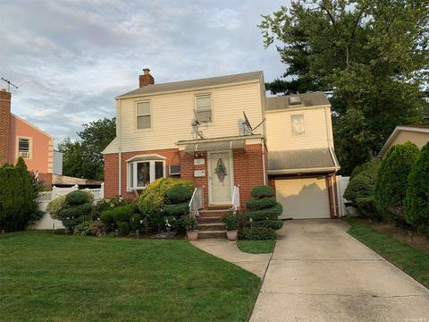 61 Diamond St, Elmont, NY 11003