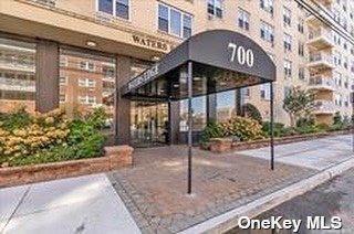 700 Shore Rd #4A, Long Beach, NY 11561