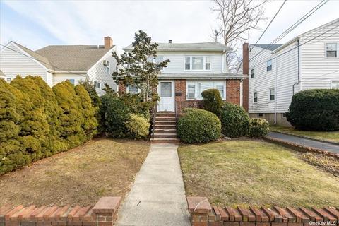 366 Hamilton Ave, Hewlett, NY 11557
