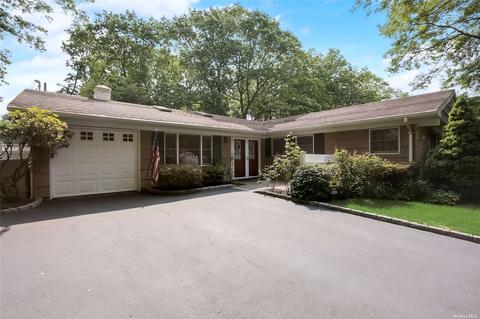 31 Spencer Ln, Stony Brook, NY 11790