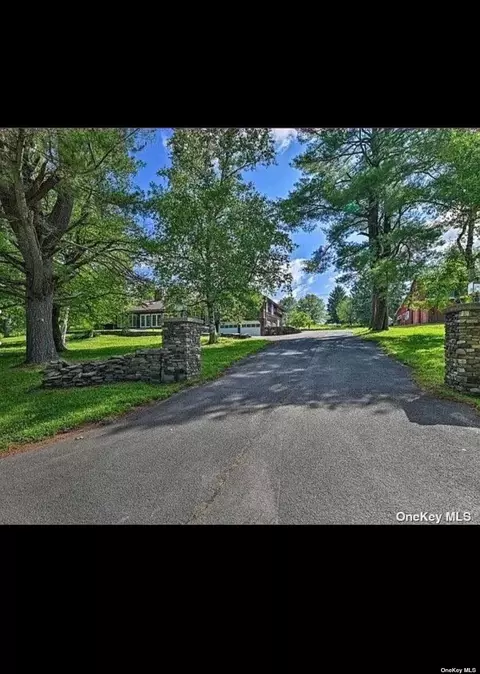 812 County Highway 27, Out Of Area Town, NY 13439