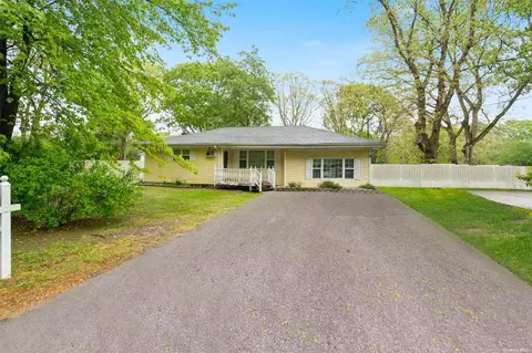 183 Winters Dr, Mastic, NY 11950