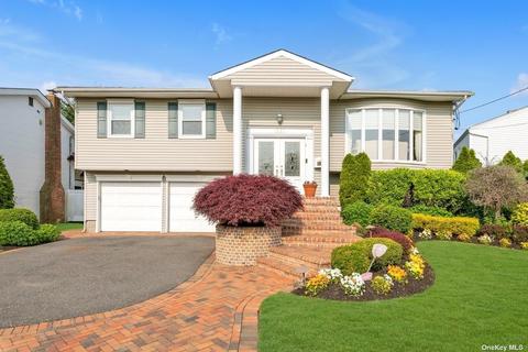 1620 James St, Merrick, NY 11566