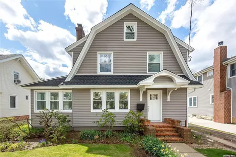 24 Walnut Ave, Floral Park, NY 11001