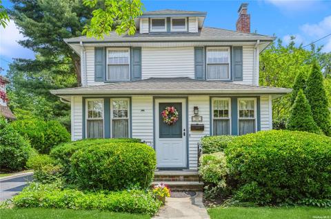 35 Rogers Pl, Floral Park, NY 11001