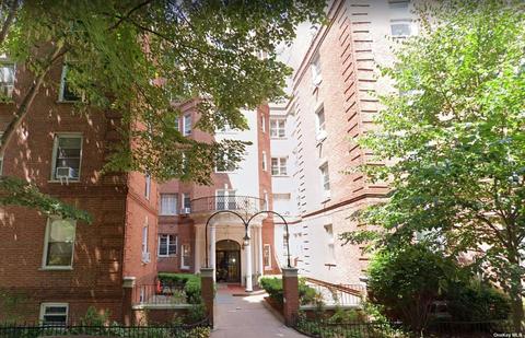 40 Ocean Pkwy #4F, Brooklyn, NY 11218
