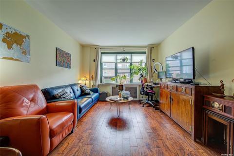 34-20 79th St #5D, Jackson Heights, NY 11372