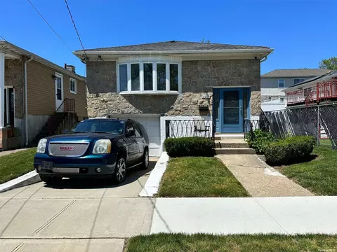 32-12 Healy Ave, Far Rockaway, NY 11691