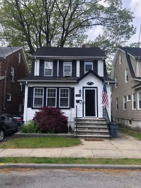 94 Colonial Rd, Floral Park, NY 11001