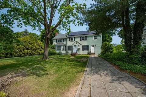 27 2nd Ave, Port Jefferson, NY 11777