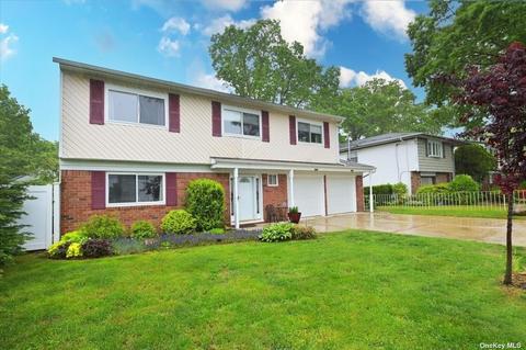 58 Lafayette St, Huntington, NY 11743