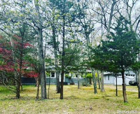 14 Winward Rd, East Hampton, NY 11937