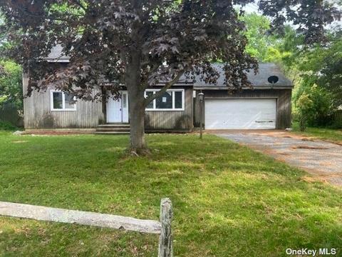 42 Edwards Rd, Mastic Beach, NY 11951