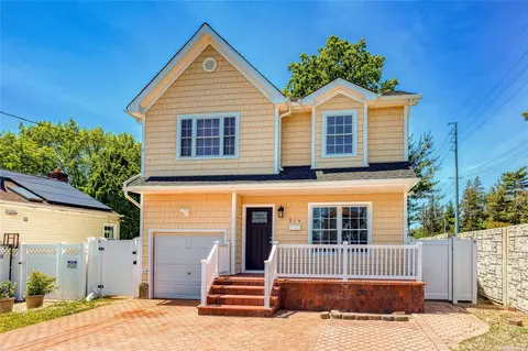 219 Evelyn Ave, Westbury, NY 11590