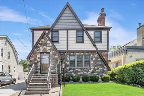 43-71 168th St, Flushing, NY 11358