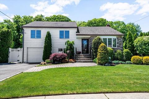 29 Armon Dr, Bethpage, NY 11714