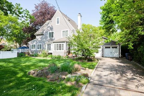33-05 211th St, Bayside, NY 11361