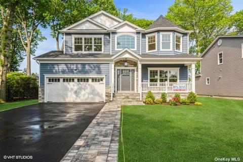 1570 Hannington Ave, Wantagh, NY 11793