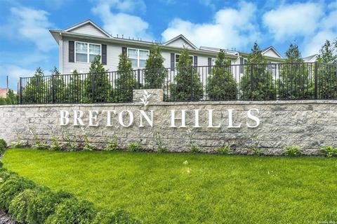 208 Breton Way #208, Glen Cove, NY 11542