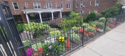 63-61 Yellowstone Blvd #2D, Forest Hills, NY 11375