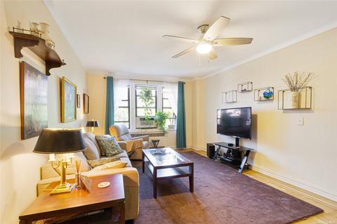 43 25 43rd St #D4, Sunnyside, NY 11104