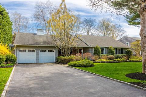 18 Grace Ct, Bay Shore, NY 11706