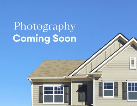 23 Bluegrass Ln, Commack, NY 11725