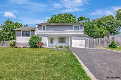1 Monterey Ln, Centereach, NY 11720