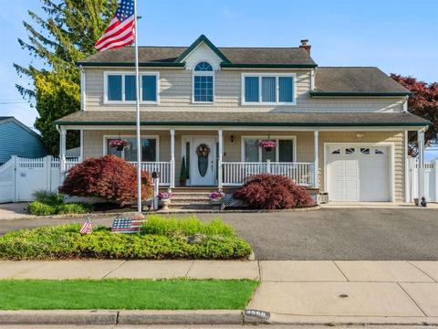 3560 Condor Rd, Levittown, NY 11756