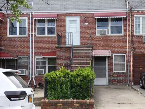 25-36 71st St, East Elmhurst, NY 11370