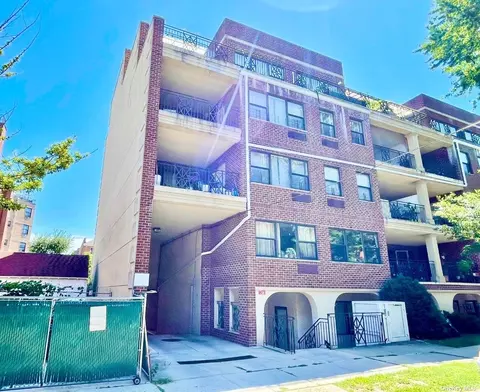 71-11 162 St #3A, Fresh Meadows, NY 11365