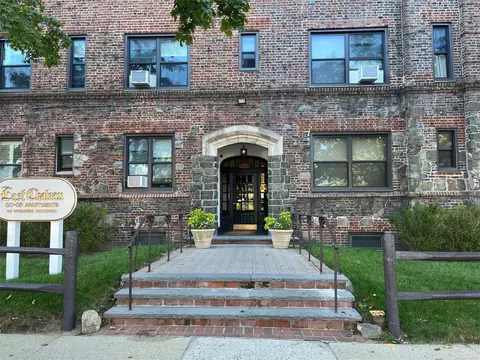 141 Woodmere Blvd #4-H, Woodmere, NY 11598