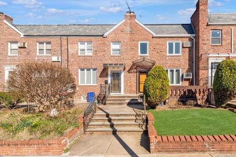 69-35 173 St, Fresh Meadows, NY 11365
