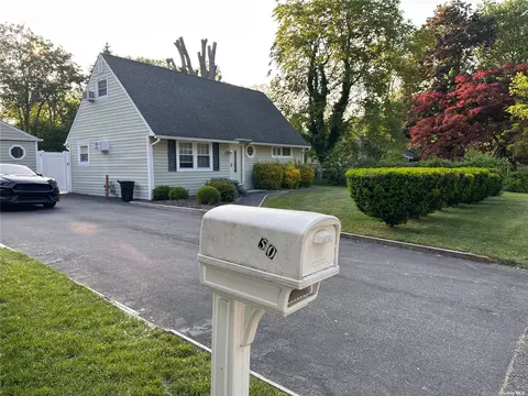 50 Van Brunt Ave, Selden, NY 11784