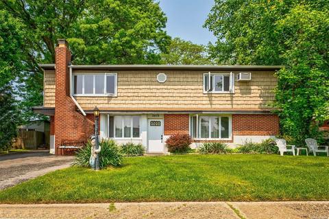 2479 Dogwood Ave, East Meadow, NY 11554