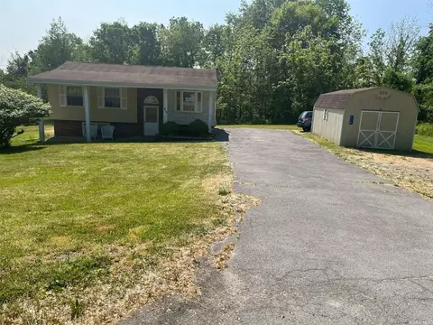 919 Winterton Rd, Bloomingburg, NY 12721
