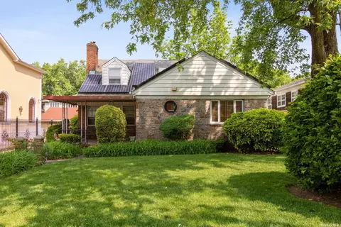 191-15 Mclaughlin Ave, Holliswood, NY 11423